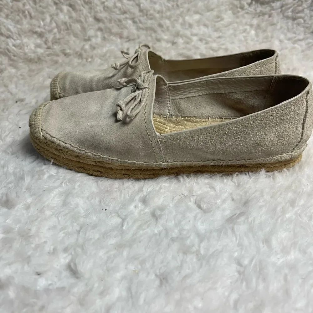 Coach Rae leather suede Beige Slip On Espadrilles Shoes front bow accent SZ8B